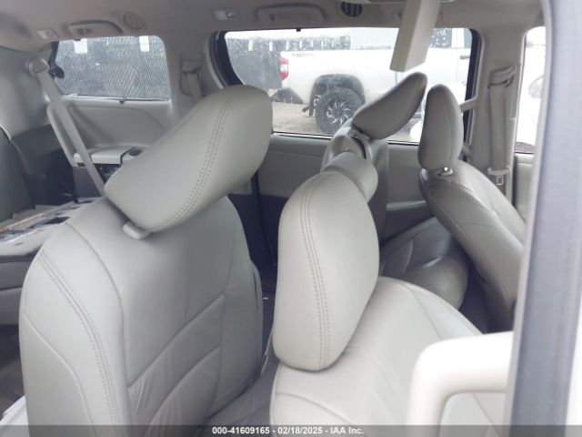 5TDYK3DC2GS726677 Toyota Sienna Xle Premium 8 Passenger