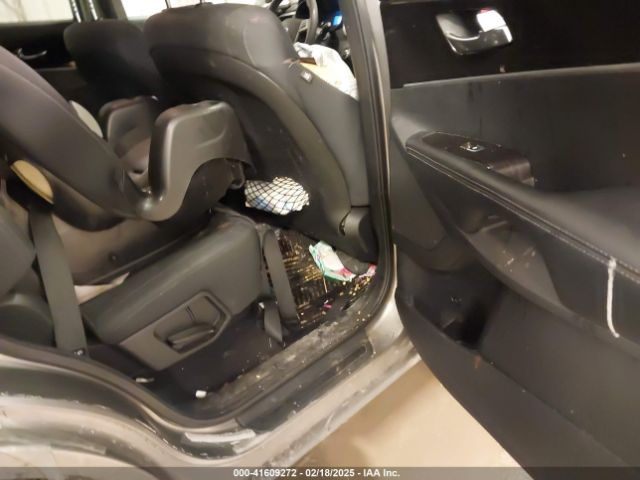 5XYPG4A36KG498664 KIA Sorento 2.4l L