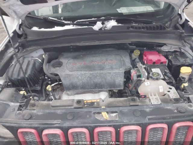 ZACCJBCB2JPH68075 Jeep Renegade Trailhawk 4x4