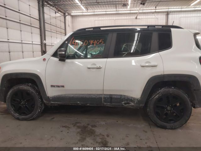 ZACCJBCB2JPH68075 Jeep Renegade Trailhawk 4x4