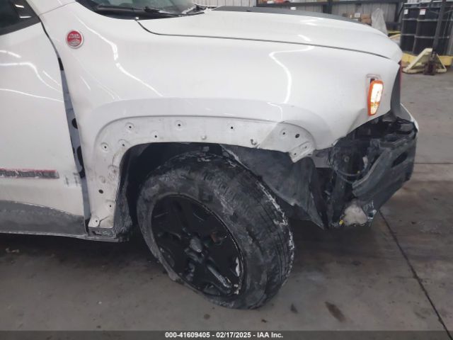 ZACCJBCB2JPH68075 Jeep Renegade Trailhawk 4x4