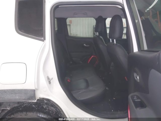 ZACCJBCB2JPH68075 Jeep Renegade Trailhawk 4x4