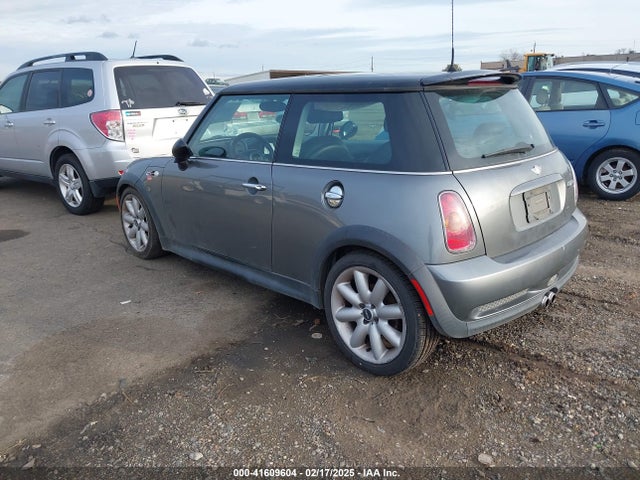 2003 MINI COOPER S WMWRE33433TD69530 Photo 2