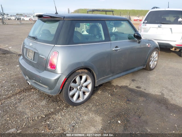2003 MINI COOPER S WMWRE33433TD69530 Photo 3