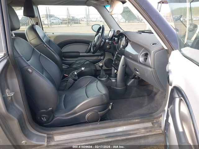 2003 MINI COOPER S WMWRE33433TD69530 Photo 4