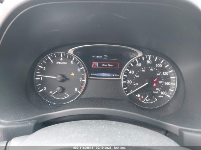 5N1DR2MMXKC637720 Nissan Pathfinder Sv