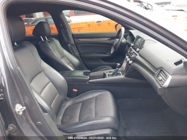 1HGCV1E32JA049298 Honda Accord Sport