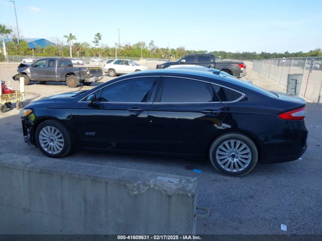 3FA6P0PU2GR295679 Ford Fusion Energi Se Luxury