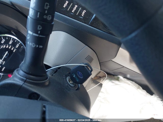 Subaru Forester 2.5i Premium 2018 JF2SJAGC5JH601260 Image 11