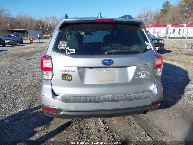 Subaru Forester 2.5i Premium 2018 JF2SJAGC5JH601260 Image 16