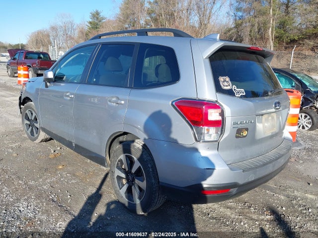 Subaru Forester 2.5i Premium 2018 JF2SJAGC5JH601260 Image 3
