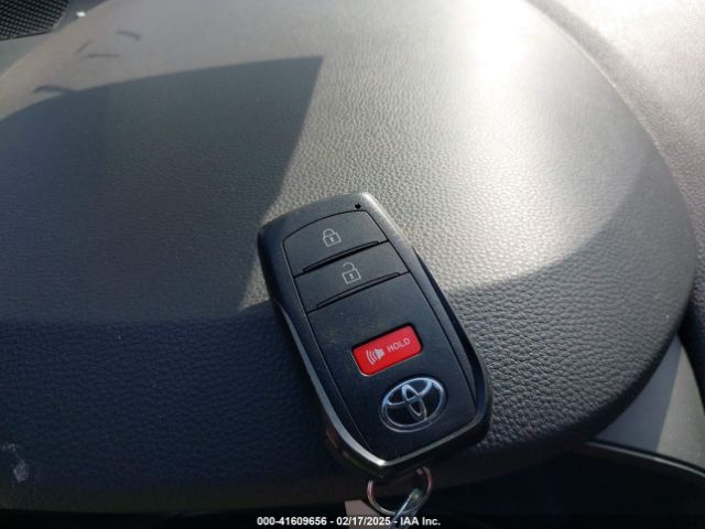 7MUFBABG8RV060709 Toyota Corolla Cross Hybrid S