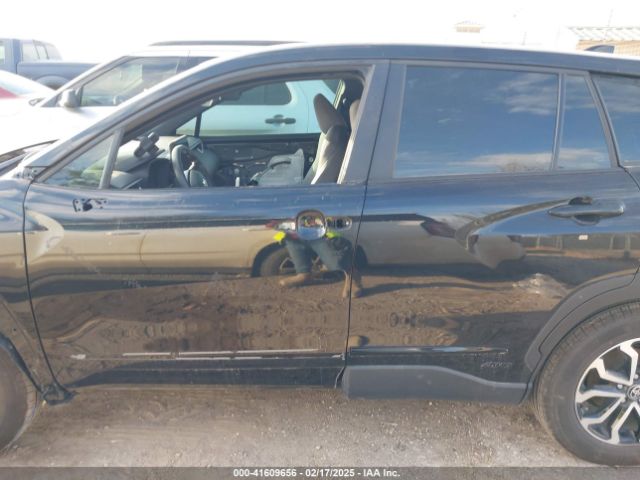 7MUFBABG8RV060709 Toyota Corolla Cross Hybrid S