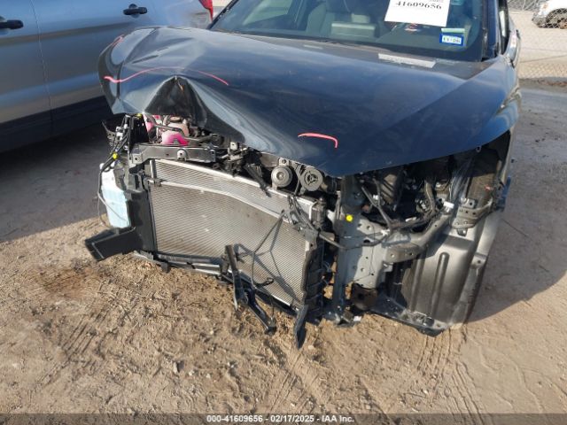 7MUFBABG8RV060709 Toyota Corolla Cross Hybrid S