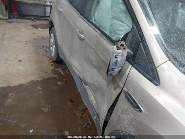 1FMCU0HD3JUA08544 Ford ESCAPE SEL