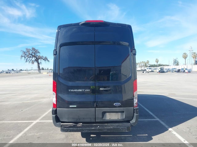 Ford Transit-250 Cargo Van 2023 1FTBR3XG2PKA27332 Image 17
