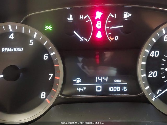 3N1AB7AP8FY279864 Nissan SENTRA SV
