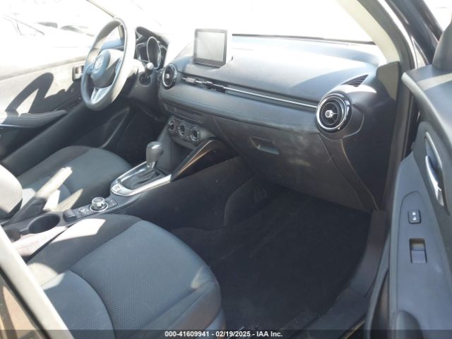 3MYDLBYV3HY170375 Toyota YARIS IA