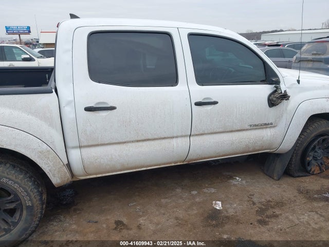 5TFLU4EN5FX118378 Toyota Tacoma Base V6