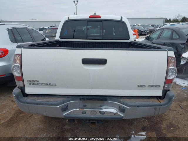 5TFLU4EN5FX118378 Toyota Tacoma Base V6