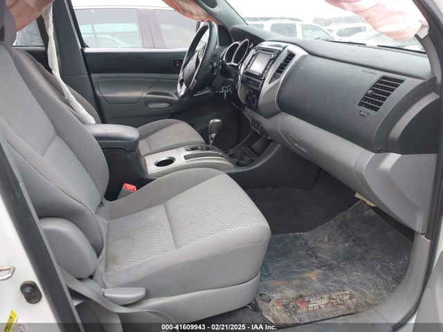 5TFLU4EN5FX118378 Toyota Tacoma Base V6
