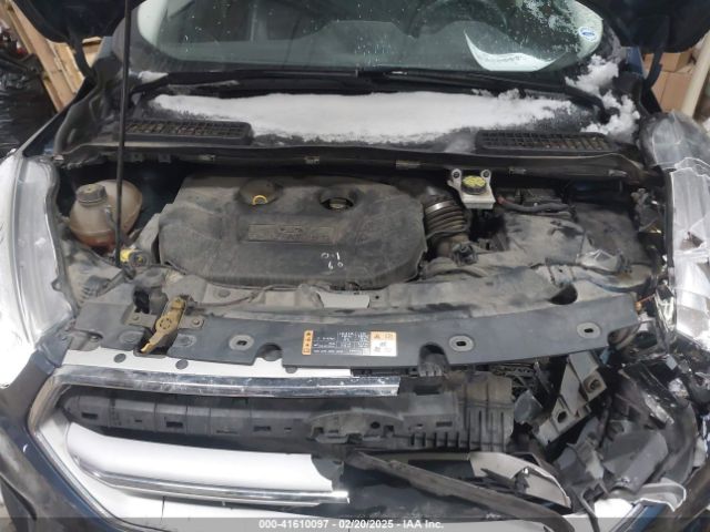 1FMCU9J90JUC80074 Ford Escape Titanium