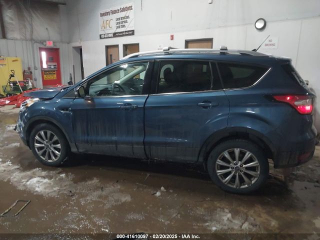 1FMCU9J90JUC80074 Ford Escape Titanium