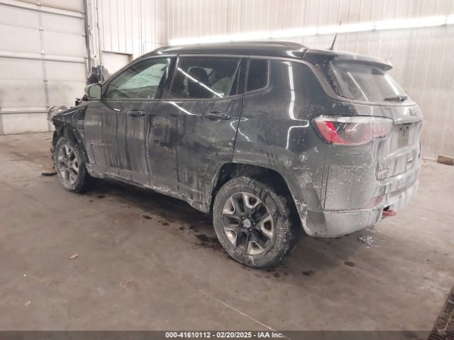 3C4NJDDB2JT211775 Jeep Compass Trailhawk 4x4