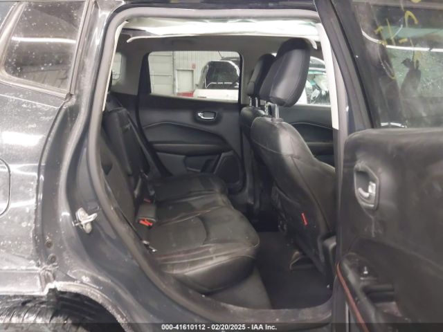 3C4NJDDB2JT211775 Jeep Compass Trailhawk 4x4