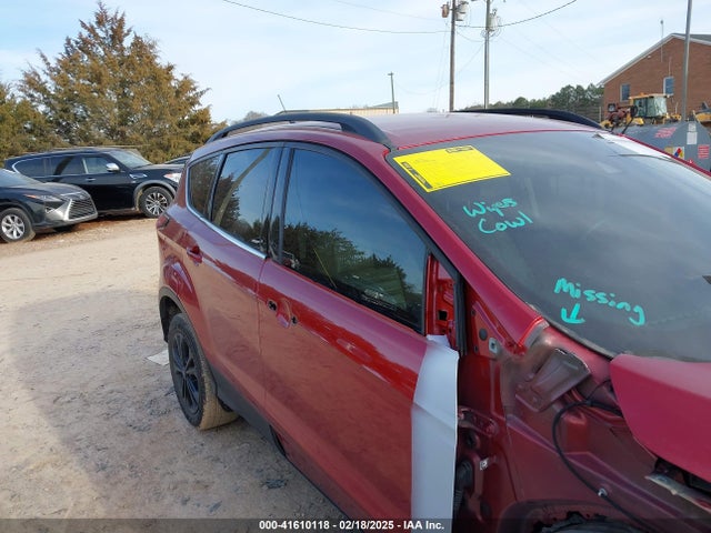 1FMCU9HD7KUA48938 Ford ESCAPE SEL