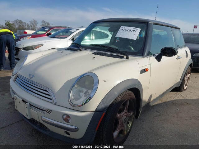 2004 MINI COOPER WMWRC33414TC51080 Photo 1