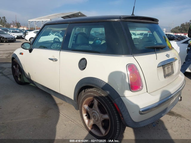 2004 MINI COOPER WMWRC33414TC51080 Photo 2