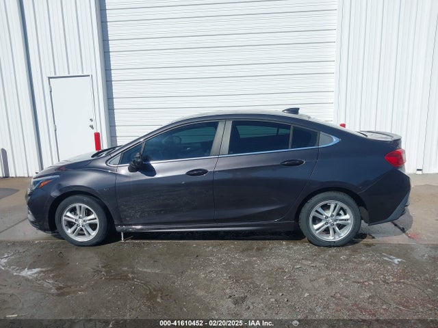 1G1BE5SM6H7206703 Chevrolet Cruze Lt Auto