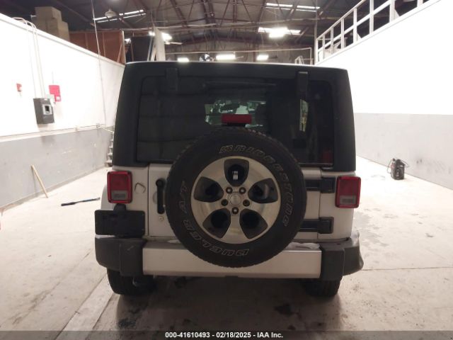 1C4BJWEG6JL840167 Jeep Wrangler Jk Unlimited Sahara