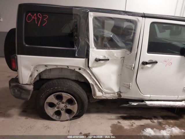 1C4BJWEG6JL840167 Jeep Wrangler Jk Unlimited Sahara