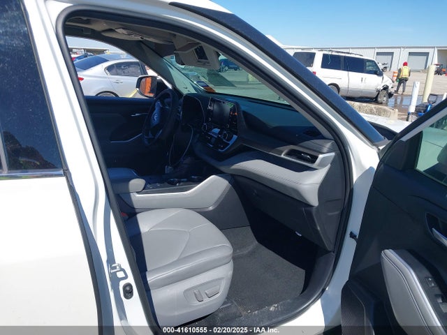 5TDGZRAH2LS016697 Toyota Highlander Xle