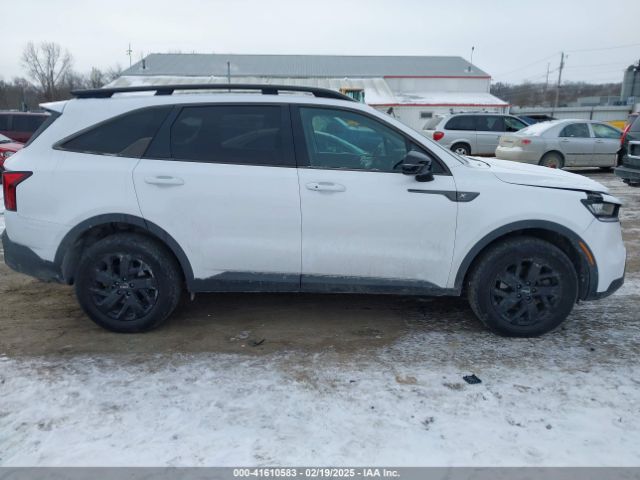 5XYRLDLC3NG124762 KIA Sorento X-line S