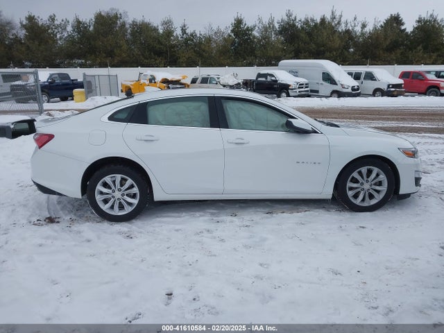 1G1ZD5ST8NF147440 Chevrolet Malibu Fwd Lt