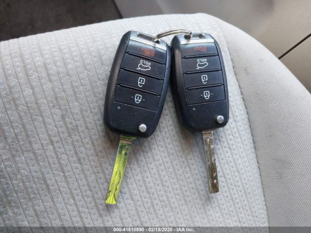 KNDMA5C17G6207864 KIA Sedona L