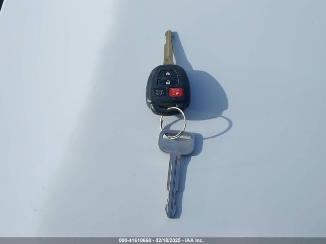 4T1BF1FK1HU756118 Toyota CAMRY SE