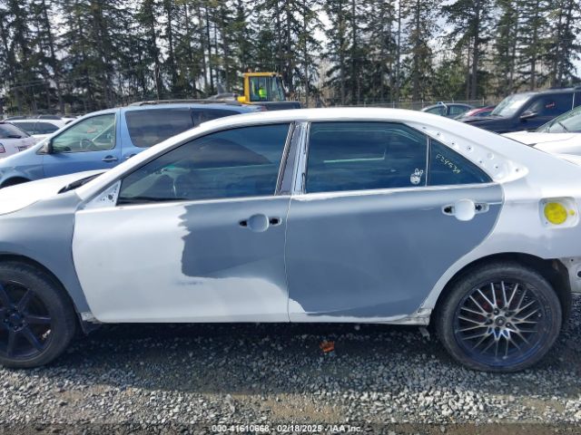 4T1BF1FK1HU756118 Toyota CAMRY SE