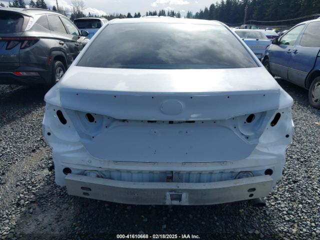 4T1BF1FK1HU756118 Toyota CAMRY SE