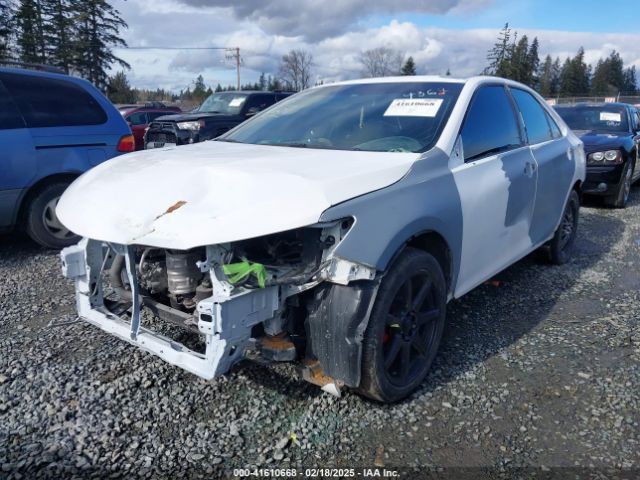 4T1BF1FK1HU756118 Toyota CAMRY SE