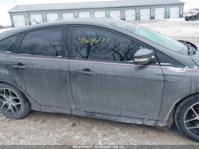 1FADP3K24FL384245 Ford FOCUS SE