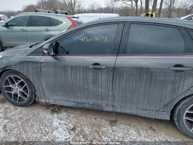 1FADP3K24FL384245 Ford FOCUS SE