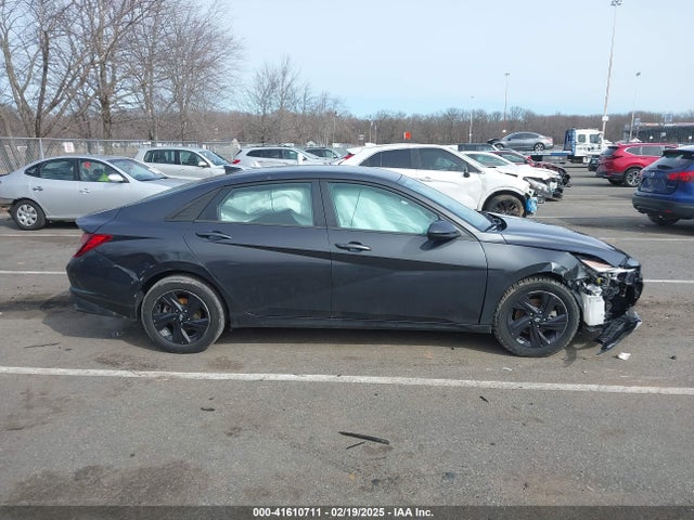 5NPLM4AG1MH035482 Hyundai ELANTRA SEL