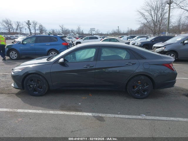5NPLM4AG1MH035482 Hyundai ELANTRA SEL