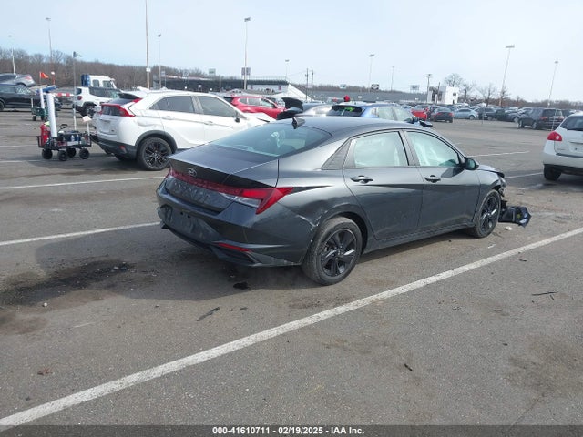 5NPLM4AG1MH035482 Hyundai ELANTRA SEL