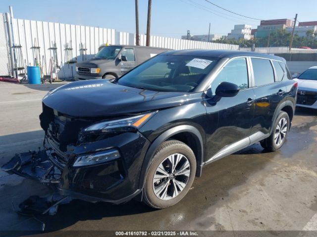 JN8BT3BA0PW437998 Nissan Rogue Sv Fwd