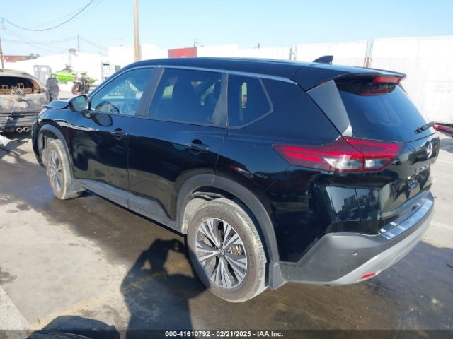 JN8BT3BA0PW437998 Nissan Rogue Sv Fwd